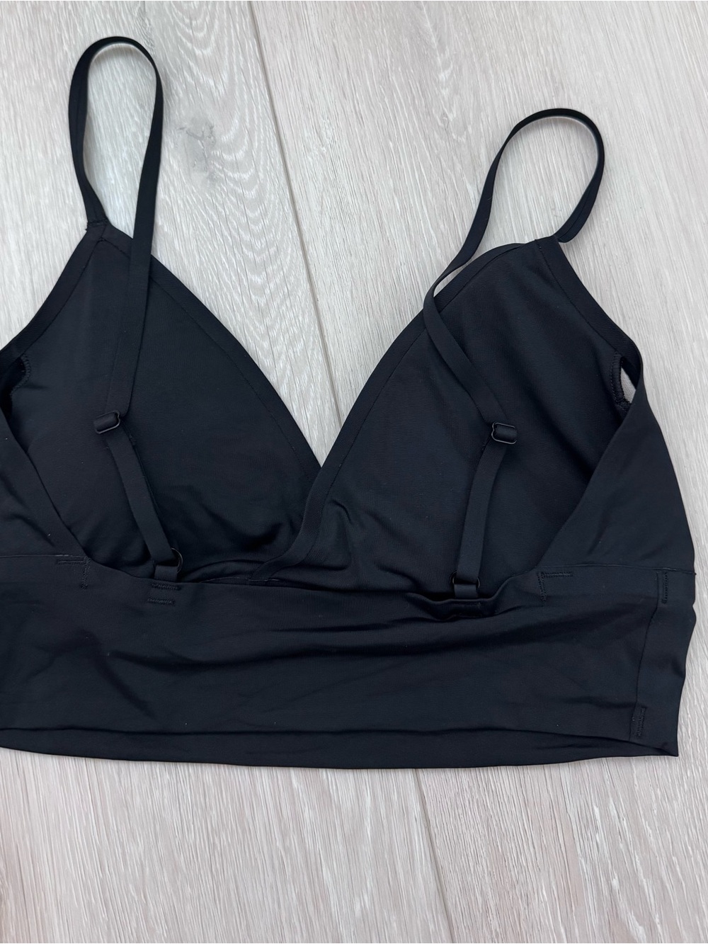Abercrombie & Fitch Next to Naked Triangle Bralette - Picture 3 of 4